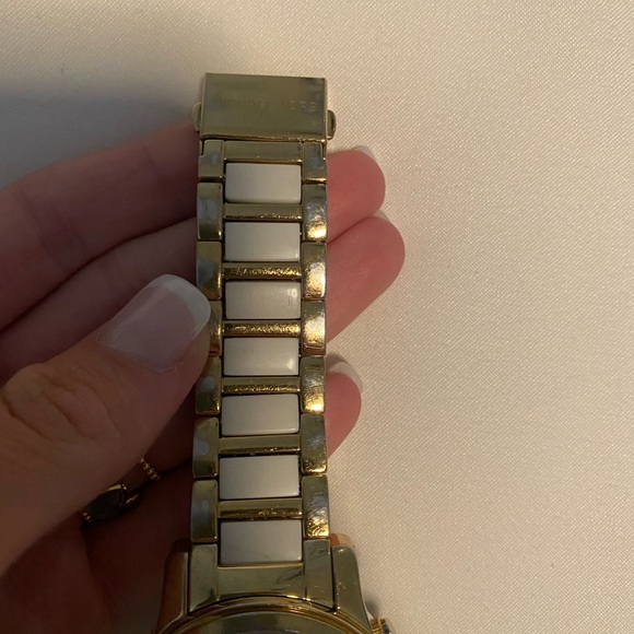 Michael Kors Gold and White Watch - Picture 4 of 5